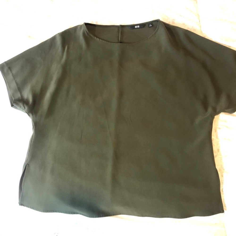 Uniqlo (S) New olive oversized shirt